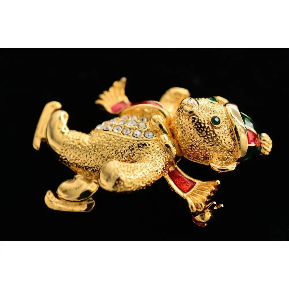 Vintage Christmas Bear Pin Brooch Brushed Gold Ice Skating Holiday Heavy BinAT